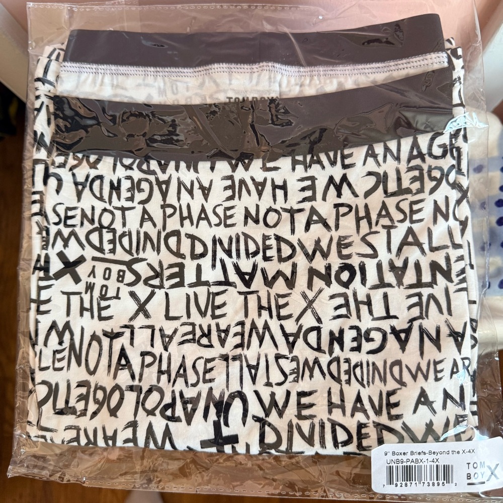 TomboyX Black and White Text Print Mini Skirt